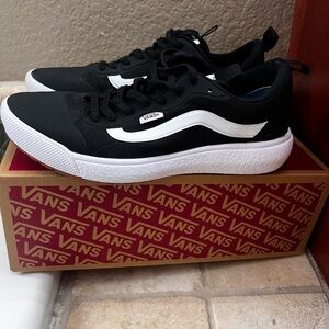 Men’s vans shoe 9.5 black Mte ultrarange exo